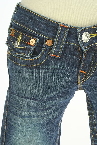 TRUE RELIGION（トゥルーレリジョン）の古着「ウォッシュド加工ストレートデニム（デニムパンツ）」大画像４へ