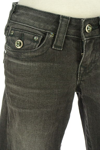 TRUE RELIGION（トゥルーレリジョン）の古着「ビジューボタン付きブラックスキニーデニムパンツ（デニムパンツ）」大画像４へ