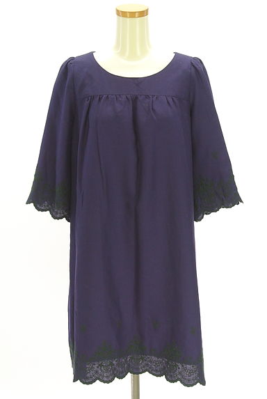 Te chichi（テチチ）の古着「刺しゅう入りスカラップチュニック（ワンピース・チュニック）」大画像１へ