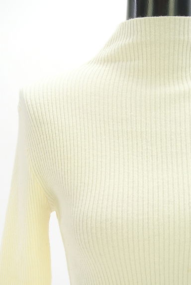 AZUL BY MOUSSY（アズールバイマウジー）の古着「モックネックリブニット（ニット）」大画像４へ