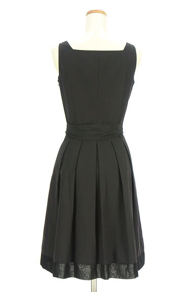 クリックで大画像表示 QUEENS COURT(クイーンズコート)の古着「キャミワンピース(キャミワンピース)」大画像2へ