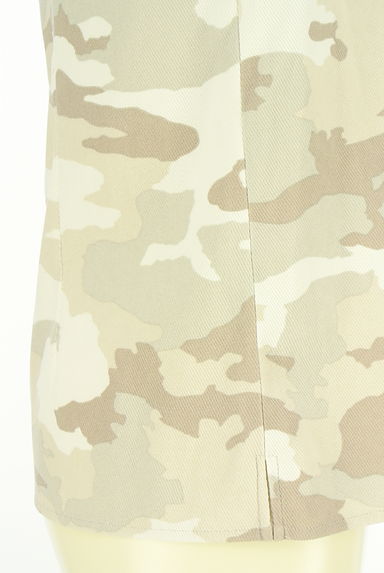 MAYSON GREY（メイソングレイ）の古着「迷彩柄タンクトップ（カットソー・プルオーバー）」大画像５へ