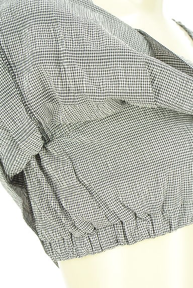 RESEXXY（リゼクシー）の古着「ギンガムチェック柄クロップドフレアキャミ（カットソー・プルオーバー）」大画像５へ