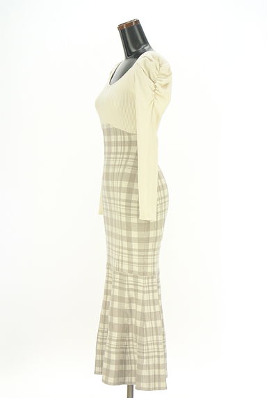 RESEXXY（リゼクシー）の古着「チェック柄切替オープンショルダーニットワンピース（ワンピース・チュニック）」大画像３へ