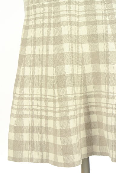 RESEXXY（リゼクシー）の古着「チェック柄切替オープンショルダーニットワンピース（ワンピース・チュニック）」大画像５へ