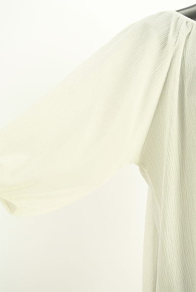 クリックで大画像表示 studio CLIP(スタディオクリップ)の古着「ボリューム袖ドロストヘムカットソー(カットソー・プルオーバー)」大画像5へ