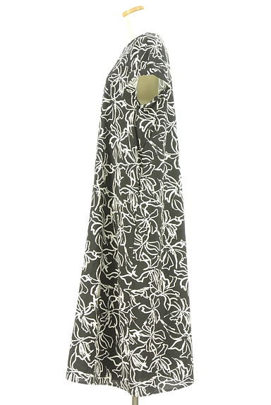 クリックで大画像表示 OPAQUE.CLIP(オペークドットクリップ)の古着「リゾート花柄ロングワンピース(ワンピース・チュニック)」大画像3へ