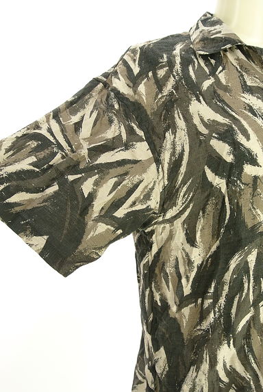 クリックで大画像表示 AZUL BY MOUSSY(アズールバイマウジー)の古着「オープンカラーシャツ(ブラウス)」大画像5へ