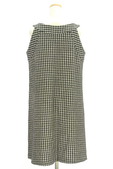 クリックで大画像表示 TABASA(タバサ)の古着「千鳥格子柄ひざ上ニットワンピース(キャミワンピース)」大画像2へ