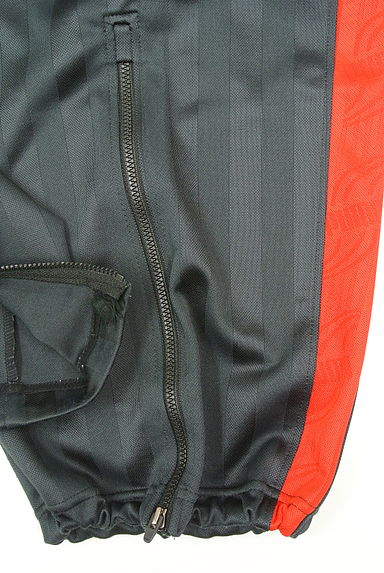 クリックで大画像表示 PUMA(プーマ)の古着「ストライプジャージパンツ(ジャージボトムス)」大画像5へ