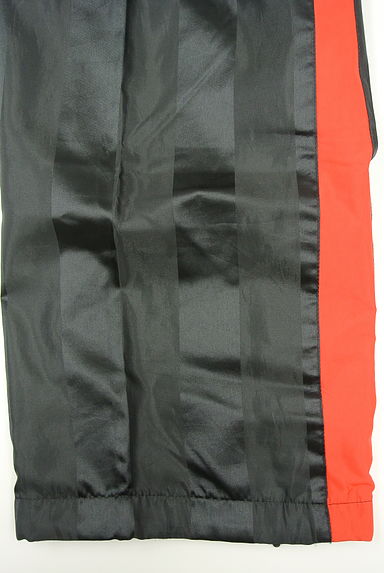 クリックで大画像表示 PUMA(プーマ)の古着「裏起毛ジャージパンツ(ジャージボトムス)」大画像4へ