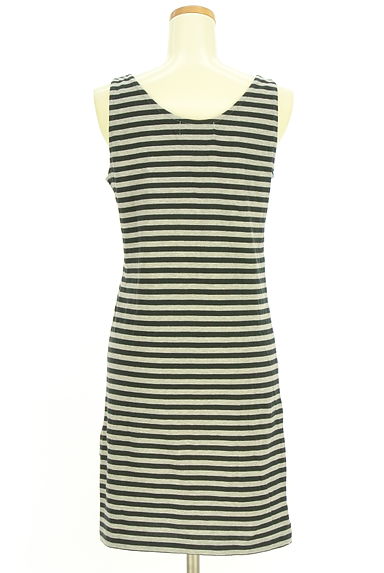 クリックで大画像表示 DEUXIEME CLASSE(ドゥーズィエムクラス)の古着「ボーダー柄タンクトップワンピース(キャミワンピース)」大画像2へ