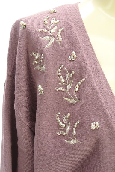 MISCH MASCH（ミッシュマッシュ）の古着「花柄ラメ刺繍入りニットカーディガン（カーディガン・ボレロ）」大画像４へ