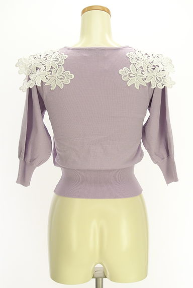 クリックで大画像表示 dazzlin(ダズリン)の古着「花柄刺繍レース付きVネック7分袖ニットトップス(ニット)」大画像2へ