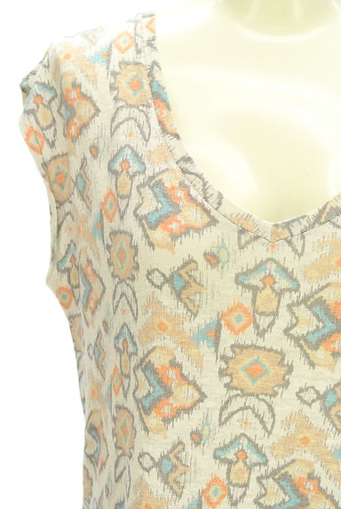 クリックで大画像表示 Comptoir des Cotonniers(コントワーデコトニエ)の古着「ネイティブ柄ノースリカットソー(カットソー・プルオーバー)」大画像4へ