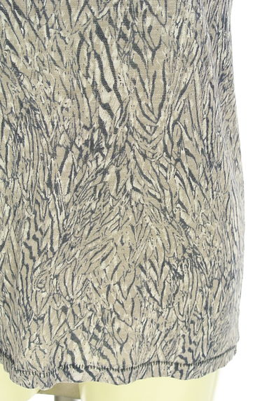 クリックで大画像表示 Comptoir des Cotonniers(コントワーデコトニエ)の古着「フレンチスリーブ総柄カットソー(カットソー・プルオーバー)」大画像5へ