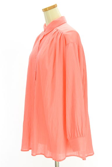 クリックで大画像表示 Comptoir des Cotonniers(コントワーデコトニエ)の古着「楊柳シボブラウス(ブラウス)」大画像3へ