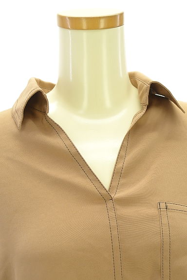 クリックで大画像表示 BEIGE,(ベイジ,)の古着「スキッパー襟カットソー(カットソー・プルオーバー)」大画像4へ