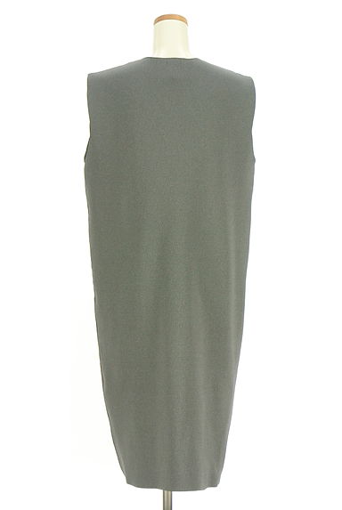 組曲（クミキョク）の古着「パール付き膝下ボックスニットワンピース（ワンピース・チュニック）」大画像２へ