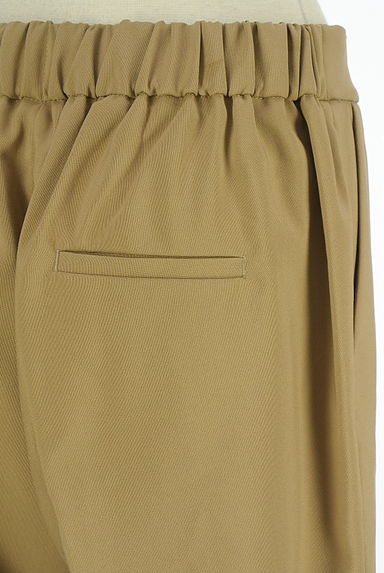 クリックで大画像表示 組曲(クミキョク)の古着「センタープレステーパードパンツ(パンツ)」大画像5へ