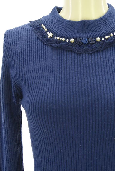 クリックで大画像表示 axes femme(アクシーズファム)の古着「ガーリーモックネックリブニット(ニット)」大画像4へ