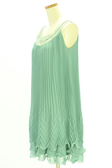 axes femme（アクシーズファム）の古着「ノースリプリーツシフォンワンピース（キャミワンピース）」大画像３へ