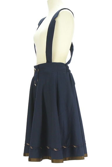 クリックで大画像表示 axes femme(アクシーズファム)の古着「ミディ丈サロペットフレアスカート(オーバーオール・サロペット)」大画像3へ