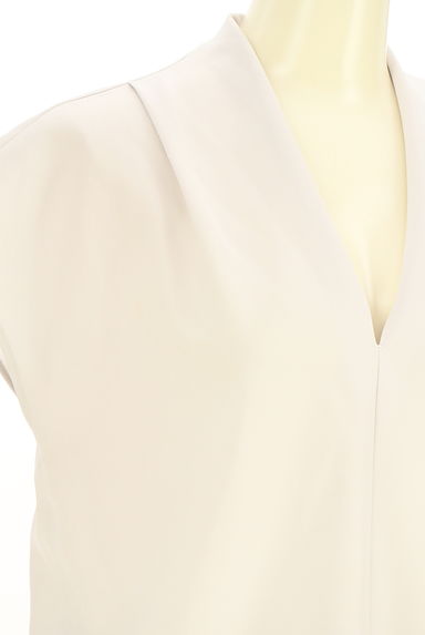 クリックで大画像表示 PLST(プラステ)の古着「Vネックブラウス(カットソー・プルオーバー)」大画像4へ