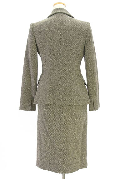 クリックで大画像表示 INED(イネド)の古着「テーラードジャケット+膝丈タイトスカート(セットアップ(ジャケット+スカート))」大画像2へ