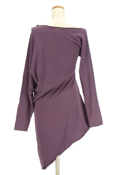 クリックで大画像表示 antiqua(アンティカ)の古着「アシメロングカットソー(カットソー・プルオーバー)」大画像2へ