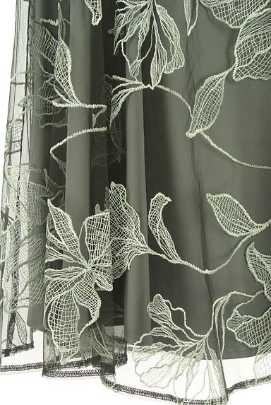 クリックで大画像表示 PROPORTION BODY DRESSING(プロポーションボディドレッシング)の古着「ロング花柄刺しゅうチュールスカート(ロングスカート・マキシスカート)」大画像5へ