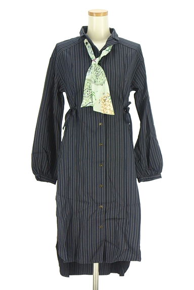 クリックで大画像表示 axes femme(アクシーズファム)の古着「ボウタイ付き膝下ストライプシャツワンピース(ワンピース・チュニック)」大画像1へ