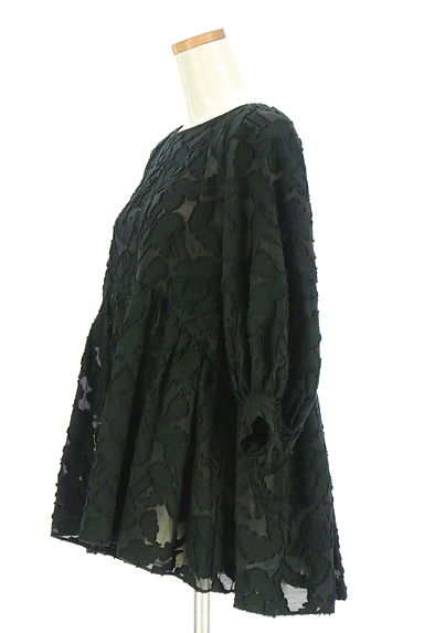 クリックで大画像表示 1er Arrondissement(プルミエアロンディスモン)の古着「花柄シアーぺプラムブラウス(カットソー・プルオーバー)」大画像3へ