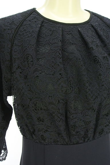 クリックで大画像表示 ROPE(ロペ)の古着「レース切替ミモレフレアワンピース(ワンピース・チュニック)」大画像4へ