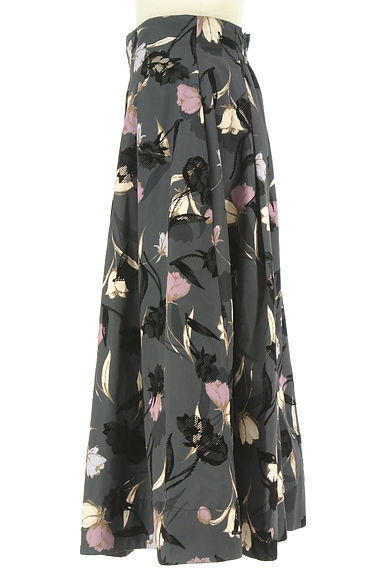 クリックで大画像表示 JILL by JILLSTUART(ジルバイジルスチュアート)の古着「花柄ミモレフレアスカート(ロングスカート・マキシスカート)」大画像3へ