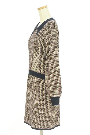 クリックで大画像表示 REDYAZEL(レディアゼル)の古着「チェック柄編みニットトップス×スカートセットアップ(セットアップ(ジャケット+スカート))」大画像3へ