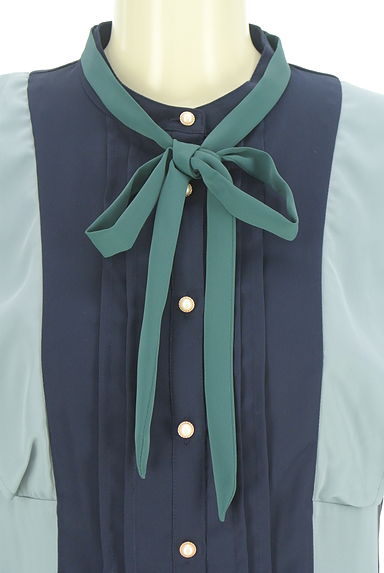 REDYAZEL（レディアゼル）の古着「リボン付きバイカラーブラウス（カットソー・プルオーバー）」大画像４へ