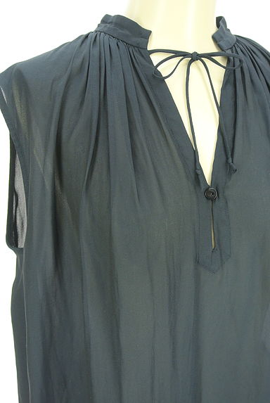 クリックで大画像表示 ROPE(ロペ)の古着「シアーノースリブラウス(カットソー・プルオーバー)」大画像4へ