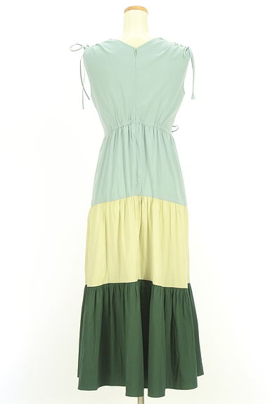 クリックで大画像表示 REDYAZEL(レディアゼル)の古着「マルチカラー配色ノースリワンピース(ワンピース・チュニック)」大画像2へ