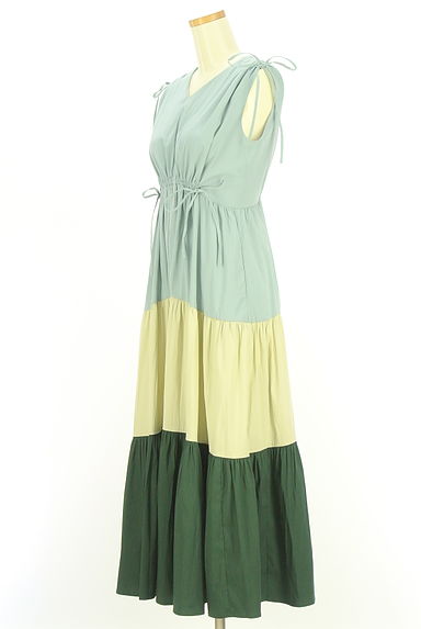 クリックで大画像表示 REDYAZEL(レディアゼル)の古着「マルチカラー配色ノースリワンピース(ワンピース・チュニック)」大画像3へ