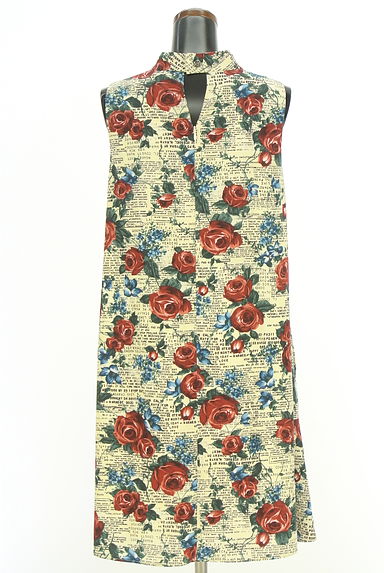 クリックで大画像表示 Lois CRAYON(ロイスクレヨン)の古着「ロゴ×花柄ノースリワンピース(ワンピース・チュニック)」大画像2へ