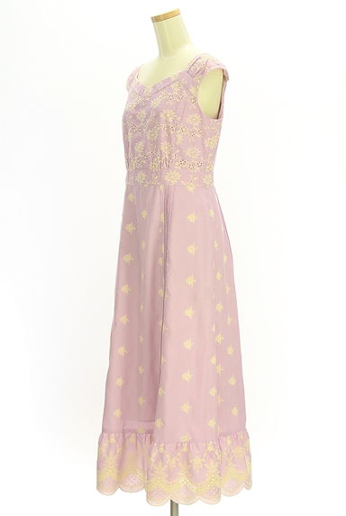 クリックで大画像表示 TOCCA(トッカ)の古着「刺繍レースロングワンピース(ワンピース・チュニック)」大画像3へ