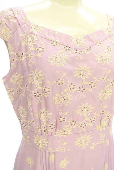 クリックで大画像表示 TOCCA(トッカ)の古着「刺繍レースロングワンピース(ワンピース・チュニック)」大画像4へ