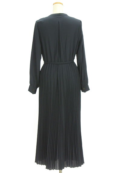 green label relaxing（グリーンレーベル リラクシング）の古着「ベルト付きプリーツロングワンピース（ワンピース・チュニック）」大画像２へ