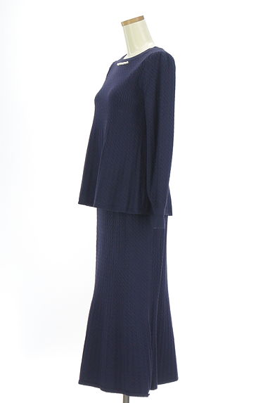 PROPORTION BODY DRESSING（プロポーションボディドレッシング）の古着「ペプラムニットトップス+スカート（セットアップ（ジャケット＋スカート））」大画像３へ