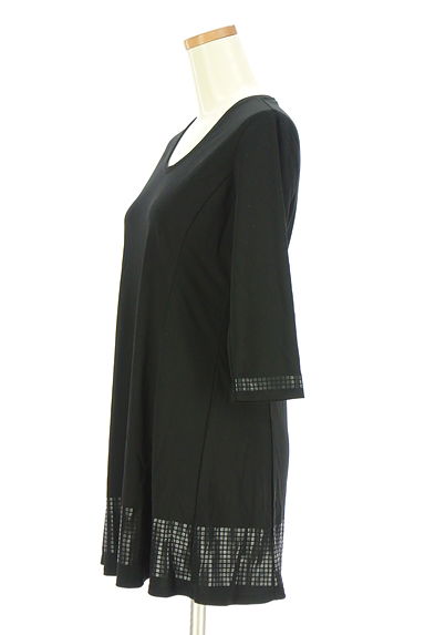 クリックで大画像表示 HIROKO BIS(ヒロコビス)の古着「スクエアプリントフレアチュニック(カットソー・プルオーバー)」大画像3へ