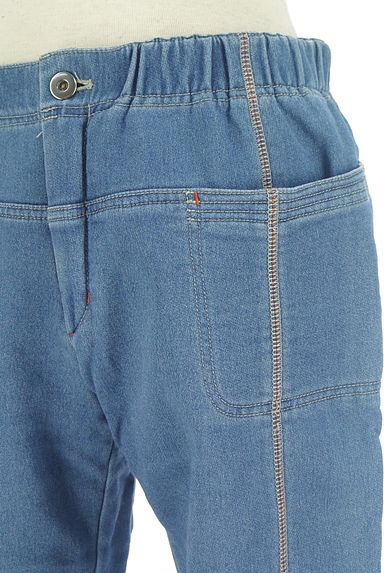 HIROKO KOSHINO（ヒロココシノ）の古着「HIROKO KOSHINO TRUNK アンクル丈デニムパンツ（デニムパンツ）」大画像４へ