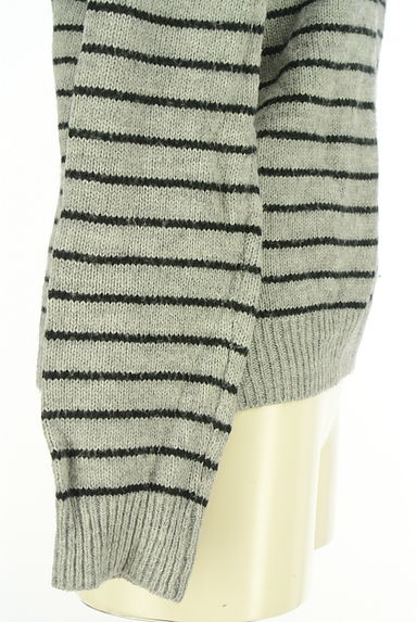 earth music&ecology（アースミュージック＆エコロジー）の古着「パール付きボーダー柄ニットトップス（セーター）」大画像５へ