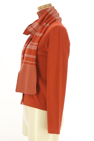 Sybilla（シビラ）の古着「ストール付きタートルニット+カーディガン（アンサンブル）」大画像３へ