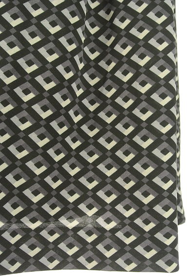 7-ID concept（セブンアイディーコンセプト）の古着「幾何学柄膝丈タックスカート（スカート）」大画像５へ